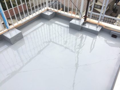 横浜市鶴見区ダイヤモンドコート塗装現場