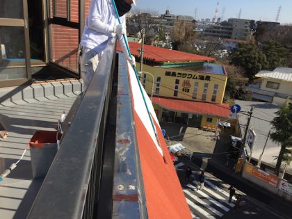 斜壁塗装上塗り