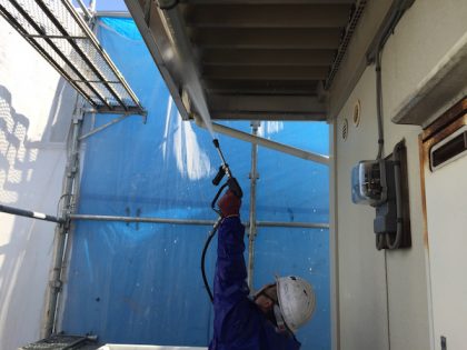 アパート外壁塗装現場高圧洗浄工事