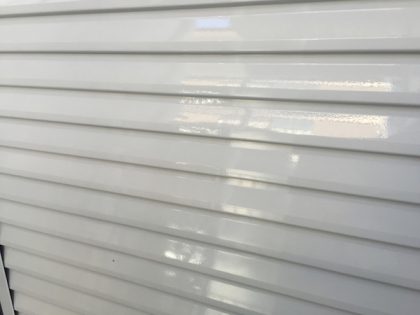 功栄シャッター塗り替え施工現場