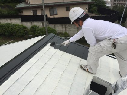屋根塗装上塗り1回目