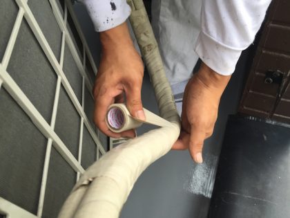 冷媒管テープ巻き戻し