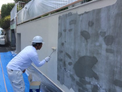 横浜市住宅塗装塀下塗り