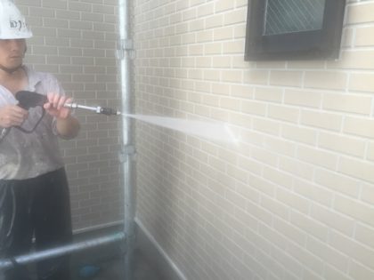 外壁高圧洗浄作業