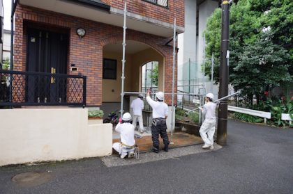戸建外壁塗装足場組み立て