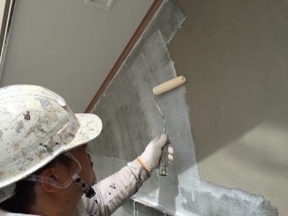 外壁下塗り作業