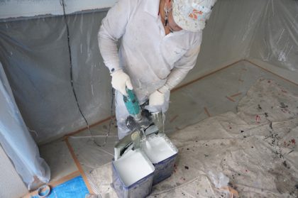 下塗り準備作業