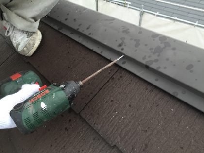 屋根棟板金ビス止め