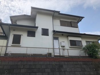 横浜市栄区Y様邸インディフレッシュセラ外壁塗装施工前