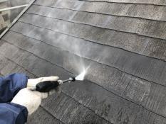 横浜市保土ヶ谷区G様邸屋根塗装前高圧洗浄作業