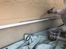 横浜市戸塚区N様邸水切り錆止め塗装中