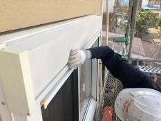 横浜市戸塚区N様邸シャッターボックス塗り替え工事施工事例画像