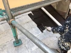 横浜市栄区S様邸屋根塗り替え上塗り1回目