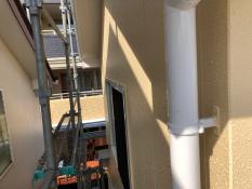 横浜市栄区S様邸雨樋塗替え施工後画像