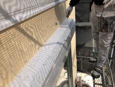 横浜市栄区S様邸シャッターボック上塗り2回目塗替え中