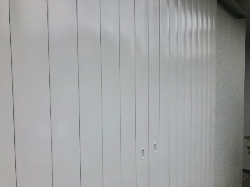 横浜市栄区N様邸雨戸塗り替え施工後