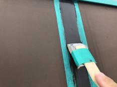 横浜市栄区N様邸シーリング打ち替え作業中