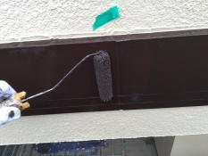 横浜市戸塚区H様邸幕板塗装上塗り2回目