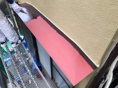 横浜市都筑区S様邸霧除け庇上塗り１回目