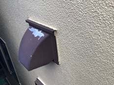 横浜市都筑区S様邸換気フード塗装前