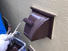 横浜市都筑区S様邸換気フード上塗り１回目　