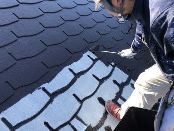 横浜市栄区F様邸屋根上塗り１回目