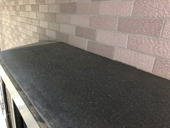 横浜市南区M様邸出窓天端塗装前