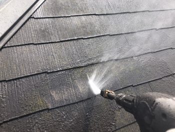 横浜市南区M様邸屋根高圧洗浄