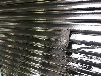 横浜市南区M様邸雨戸上塗り２回目