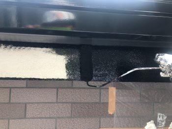 横浜市南区M様邸破風上塗り１回目