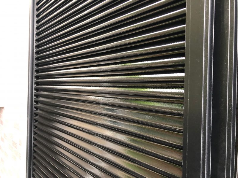 横浜市南区M様邸雨戸・戸袋塗装後