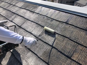 横浜市南区M様邸屋根下塗り１回目