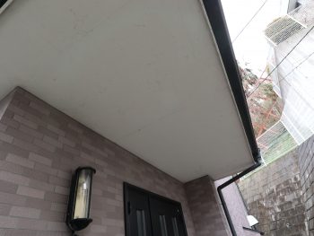 横浜市南区M様邸軒天張替え前