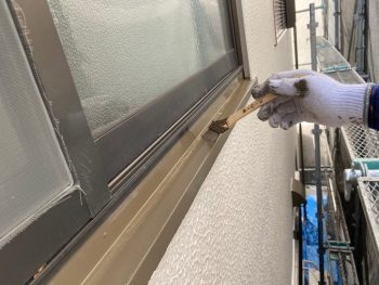 横浜市港南区I様邸水切り上塗り１回目