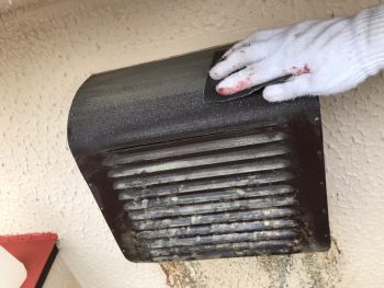 横浜市港南区I様邸換気フードAケレン作業