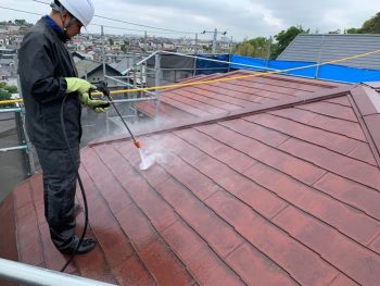 横浜市港南区I様邸屋根高圧洗浄