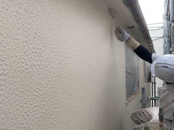 横浜市港南区I様邸外壁上塗り2回目