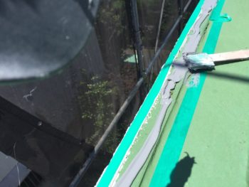 横浜市南区M様邸屋上ウレタン防水施工中