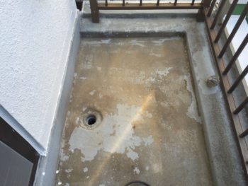 横浜市南区M様邸ベランダFRP防水保護塗装施工前