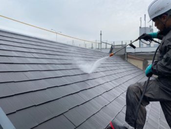 横浜市港南区T様邸住宅塗り替え前高圧洗浄作業