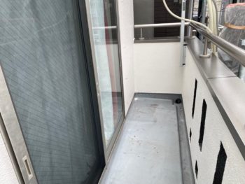 横浜市港南区T様邸ベランダ防水前