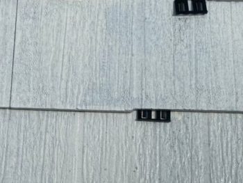 横浜市港南区T様邸屋根塗り替え施工中