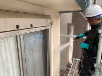 横浜市港南区T様邸住宅塗り替え前高圧洗浄作業