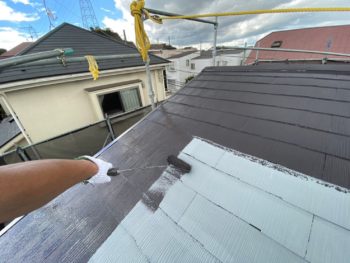 横浜市栄区F様邸アステックペイントスーパーシャネツサーモSi屋根塗装施工中
