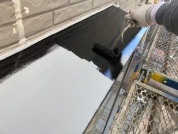 横浜市栄区T様邸出窓天端塗装施工事例画像