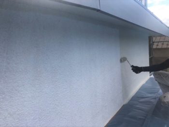 横浜市港南区S様邸外壁塗装上塗り１回目
