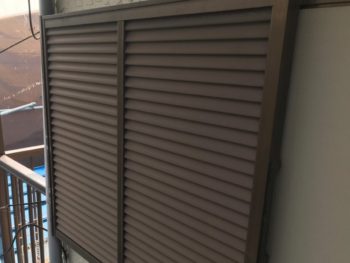 横浜市港南区S様邸戸袋塗り替え前