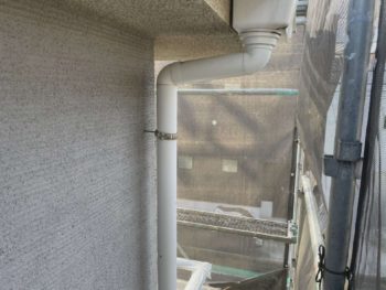 横浜市神奈川区H様邸雨樋塗装施工事例画像