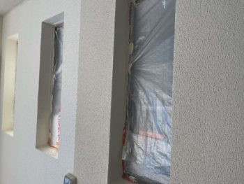 横浜市神奈川区H様邸インディフレッシュセラ外壁塗装上塗り２回目