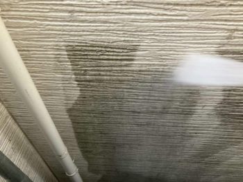 横浜市戸塚区K様邸外壁塗装前高圧洗浄作業